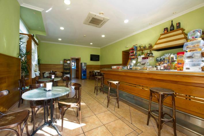 Hotel Restaurante La Casilla Cangas De Narcea Eksteriør bilde