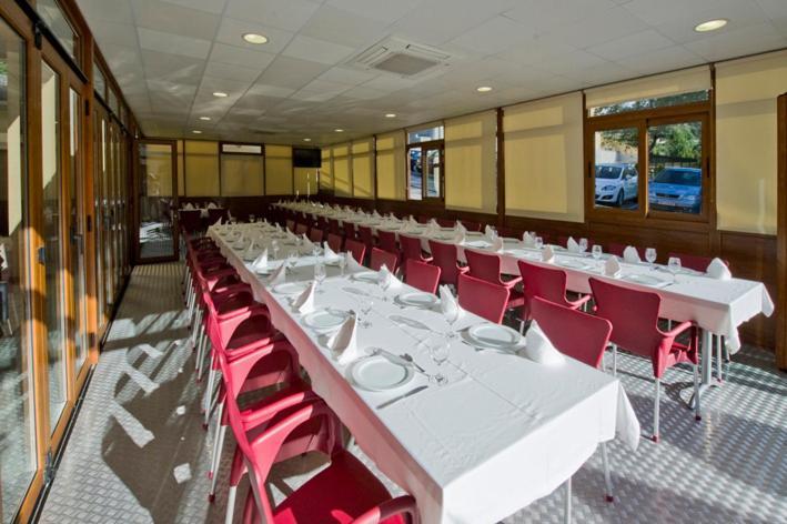 Hotel Restaurante La Casilla Cangas De Narcea Eksteriør bilde